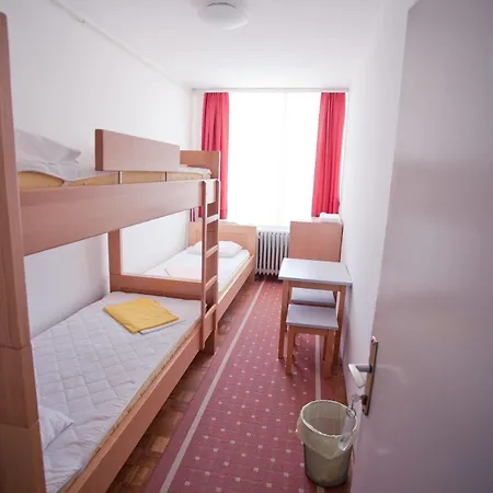 Hi Hostel Zagreb Hostel *
